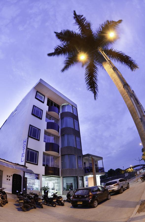 Hotel Confort Ariari Granada  Exterior photo